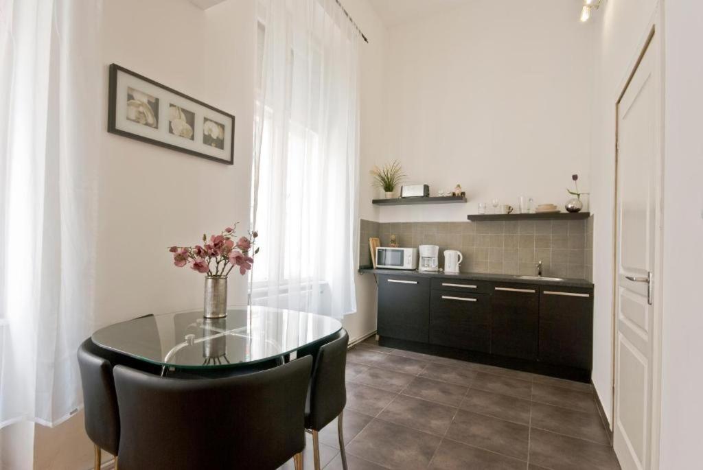 Balcony Apartment Budapest Exterior photo